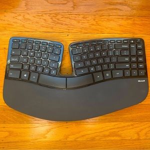 Brand New Microsoft Sculpt Wireless Keyboard